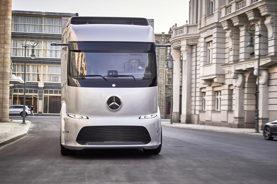  Mercedes-Benz Urban eTruck 2016 года  (фото 33 из 33)